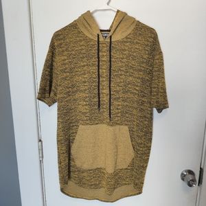 Elwood black and yellow short sleeve hoodie